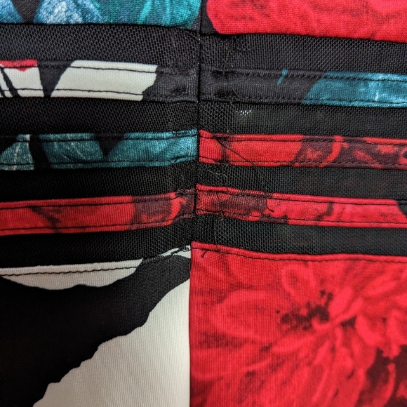 Wedding Guest Floral Dress with Mesh panels - Size 6 - Picture 3 of 4